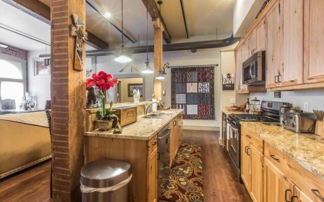 708 Main St Unit 4