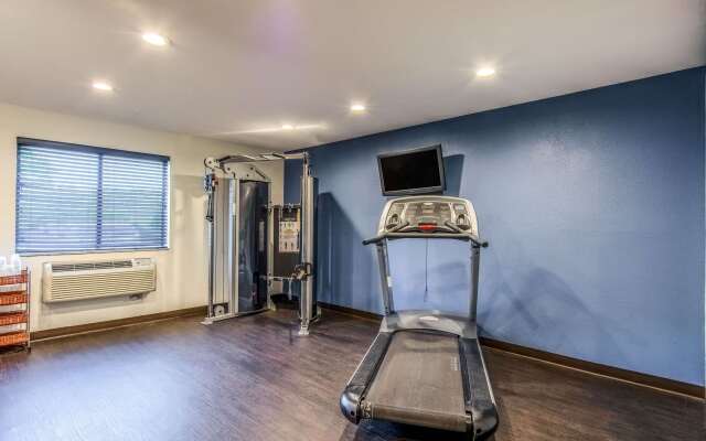 Country Inn & Suites by Radisson, Muskegon, MI