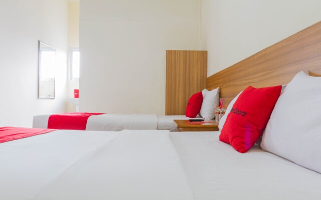 RedDoorz Plus @ Surapati 2