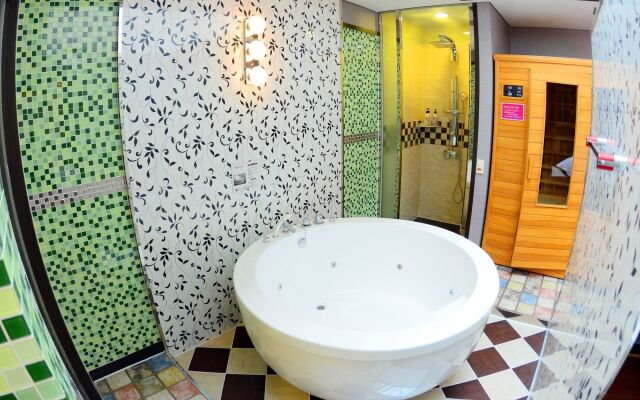 Sugar Hotel