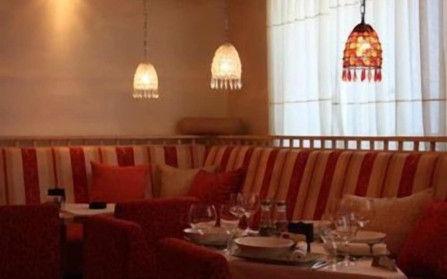 Merona Hotel