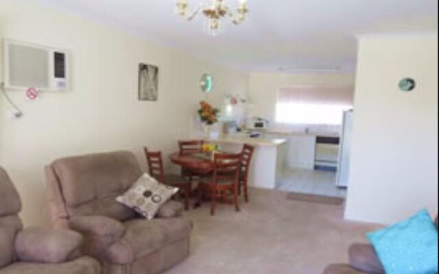 'Gracelands' Unit Six