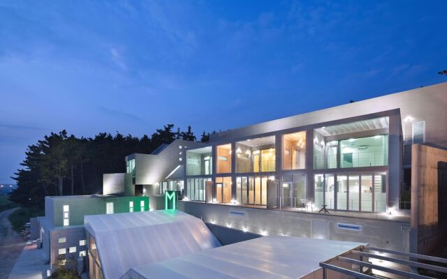 Moken Resort