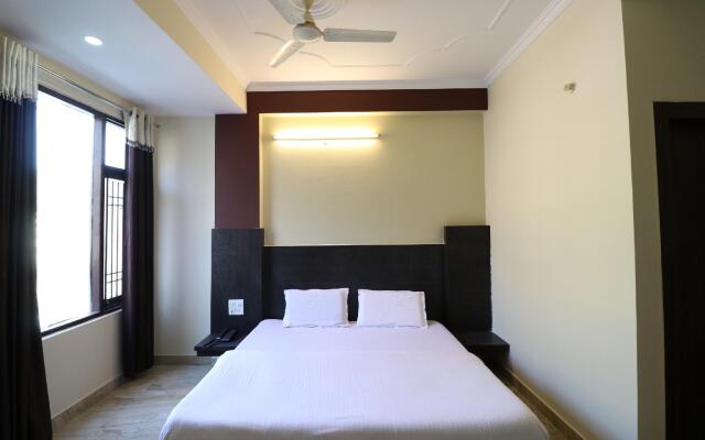 OYO 39365 Hotel Shiv Shakti Residency