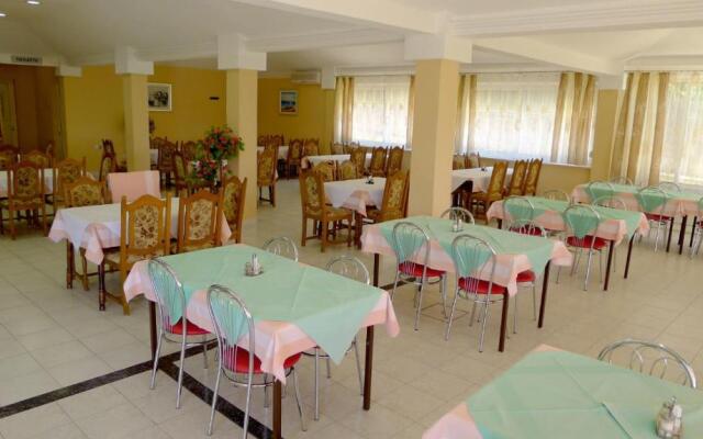 Apartments Maestral