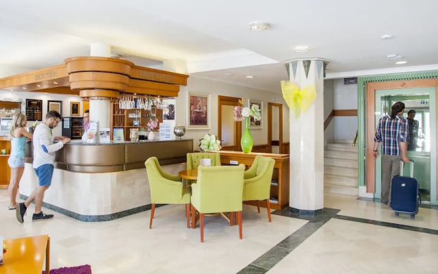 Holiday Club Apartman Hotel