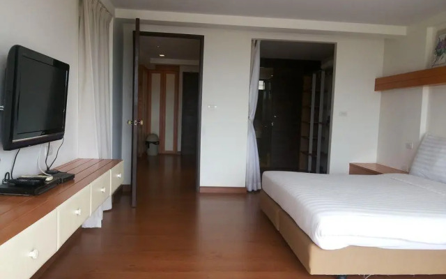 The Green Golf Condominium