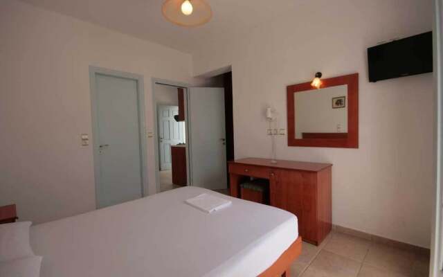 Pirgos Stelida Hotel