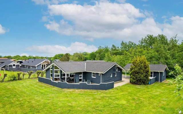 Three-Bedroom Holiday home in Hemmet 14