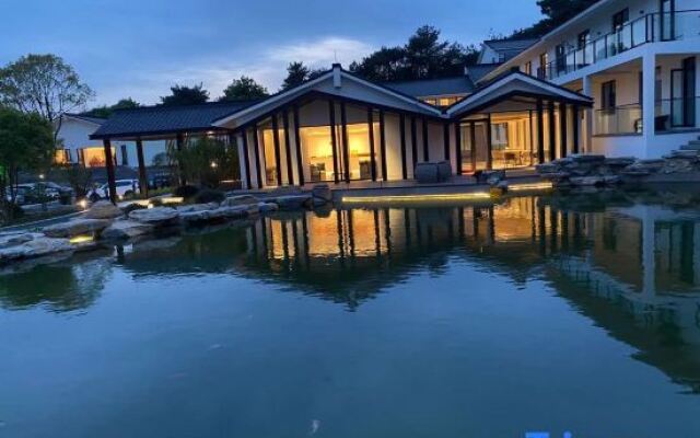Xiandai Holiday Hotel