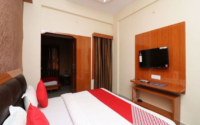 OYO 23341 Hotel Neena Palace