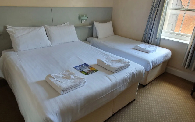 Alexandra Hotel