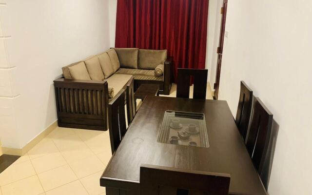 R4 Crescent Stay Colombo Apartment