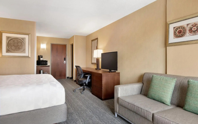 Holiday Inn National Airport/Crystal City by IHG
