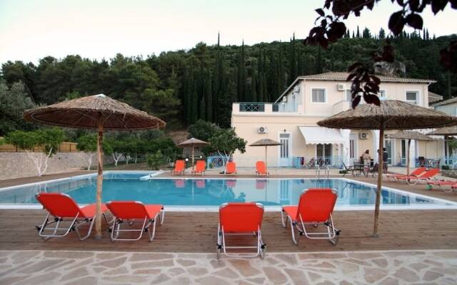 Apartments Avra