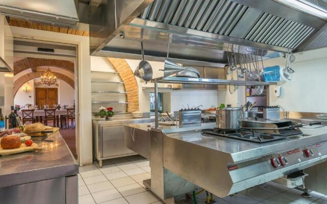 CASALE BROLIO 12&2, Emma Villas