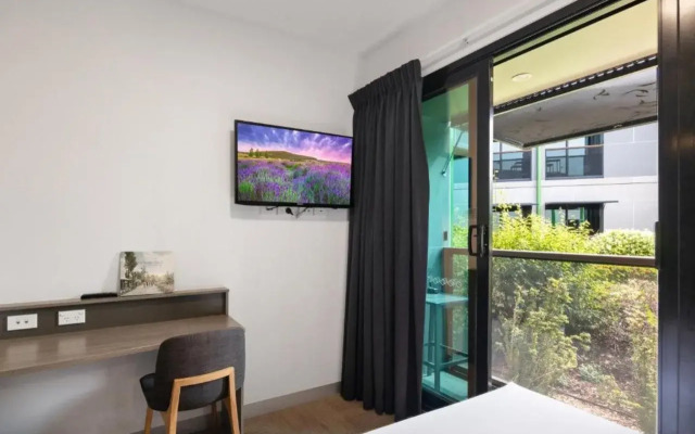 Ibis Darwin Airport Hotel