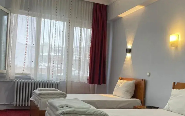 Öz Otel Altınbaşak