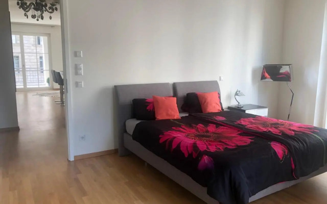 Luxury 145 m2 Apartment with Terrace