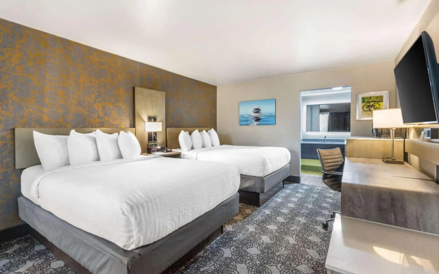 Clarion Inn