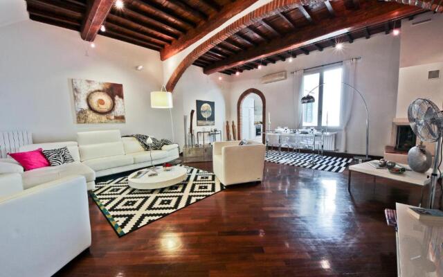 Scala Elegant Apartment