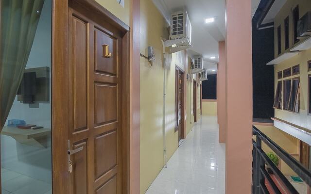 RedDoorz near RSUD Dr. Abdul Aziz