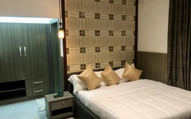 Hamptons Hotel