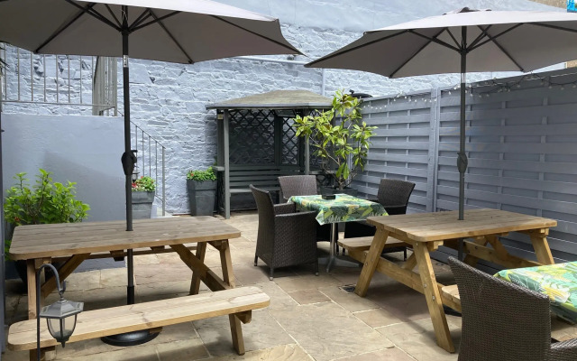 The Inn Boutique Hotel Bar and Restaurant