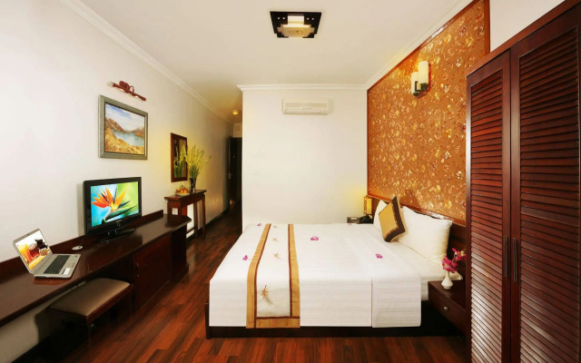 Hanoi House Hostel & Travel
