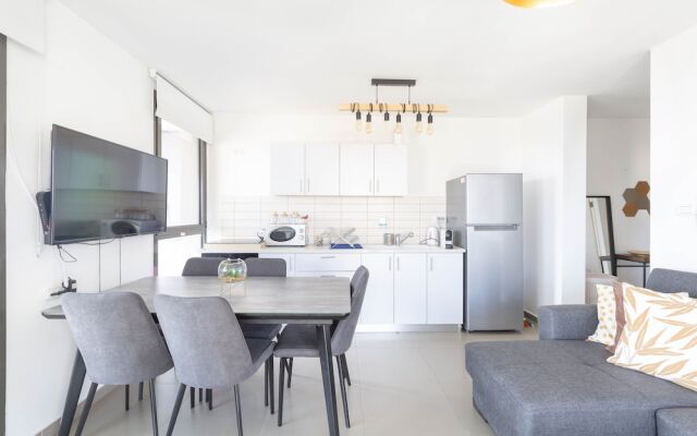 Lakeview Oasis