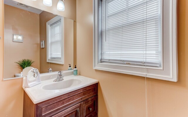 Upscale Home Near Harbor W/2cargarage&rooftopdeck