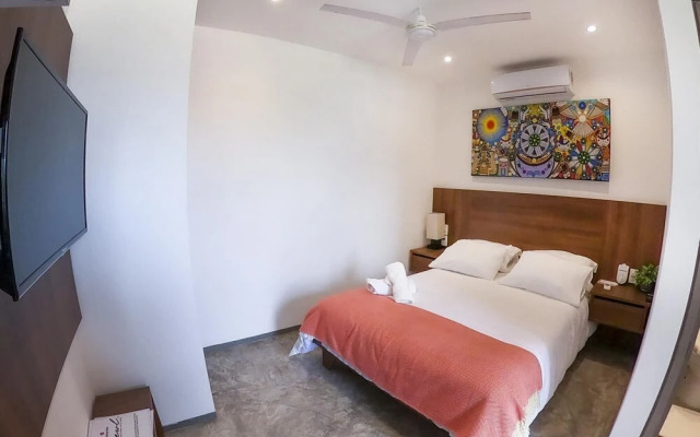 El Peque o Private Condo Pool Rooftop Lounge