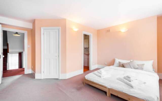 5 Bedroom House in Clerkenwell