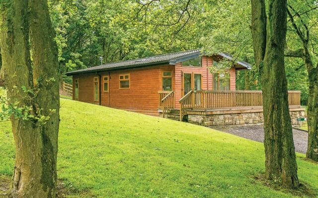 Charlesworth Lodges