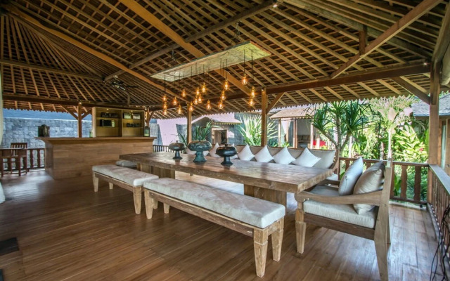Marika Sawah 2 Villas-11Bedroom Private Pool