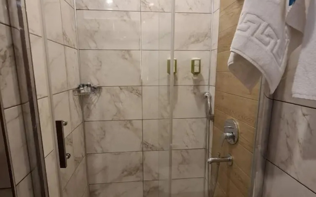 Karakas Hotel