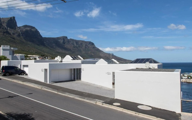 62 Camps Bay