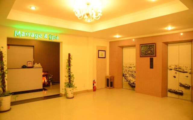 Saigontourane Hotel