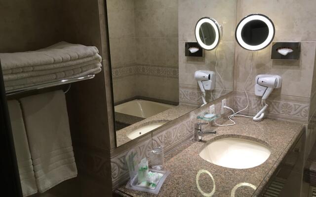 Master Porto Alegre Hotel - Av Carlos Gomes, Proximo Consulado Americano