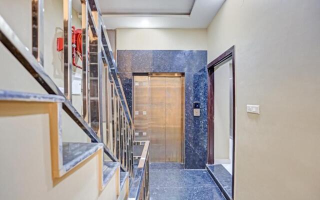 Collection O 93556 Hotel Citi Star