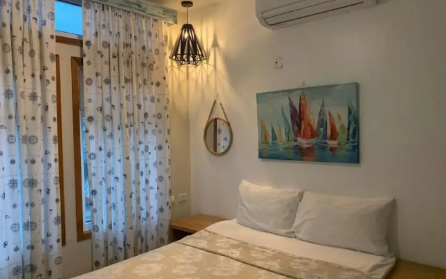 Edificio La Esquina Cesar Mariscos