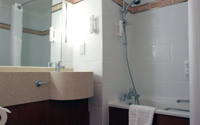 Holiday Inn A55 Chester West by IHG