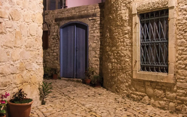 Lania Royal Oak Villa