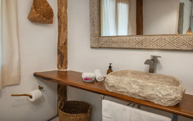 Mawimbi Boutique Hotel