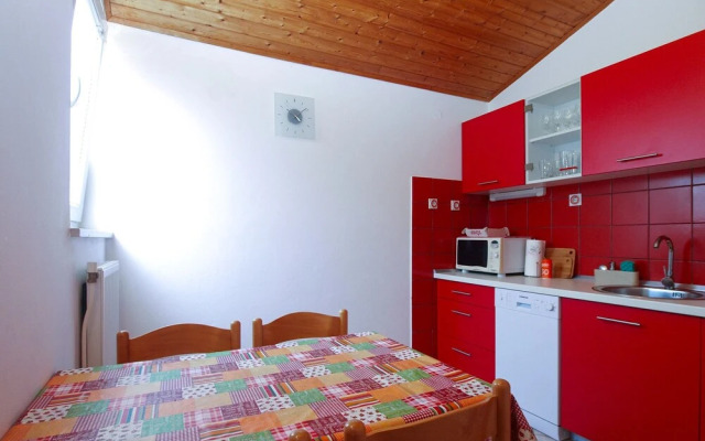 Apartment 1893