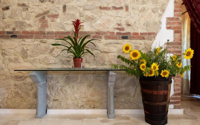 Your Agritourism With Pool at Lillanovo