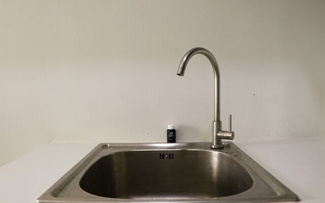 Elegant And Comfy Studio At Daan Mogot City Apartment