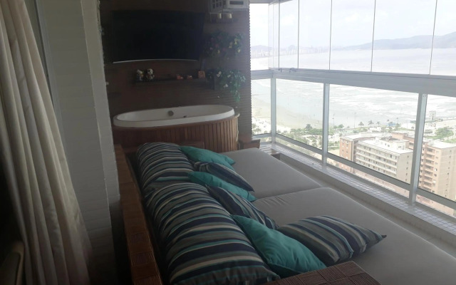 Amplo e Confortável Apartamento em Santos