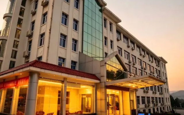Ruifeng Hotel – Exterior – Jian