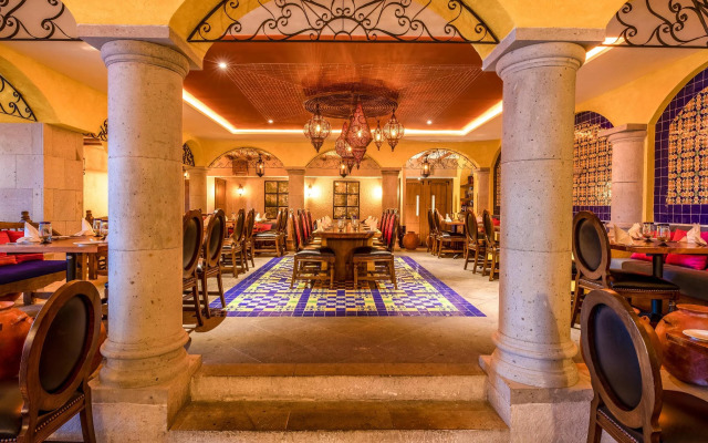 Wyndham Alltra Cancun All Inclusive Resort
